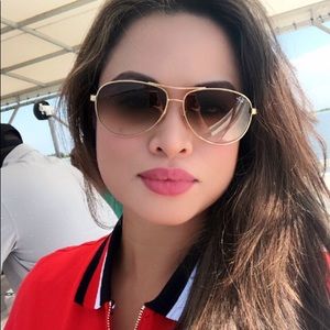 Meet your Posher, Rica